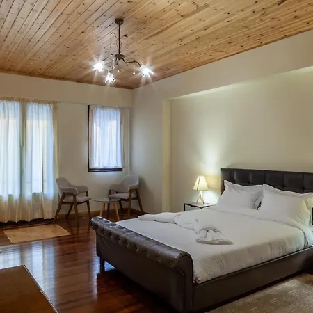 Dimitra's Hotell 3*